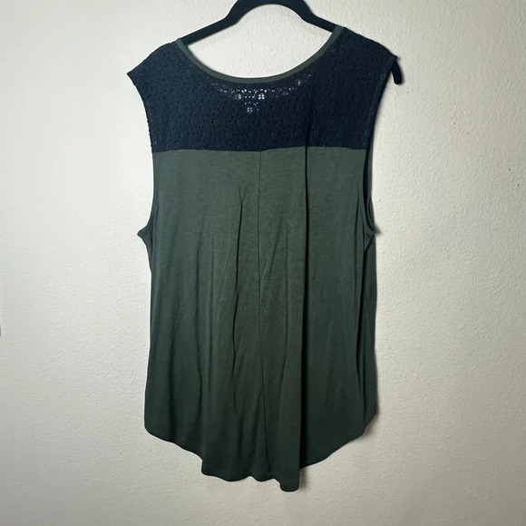 OLD NAVY Olive Green with Black Crochet Lace Trim T Shirt Top - size Large - Picture 4 of 6